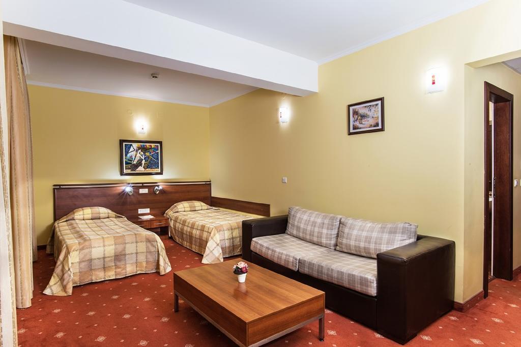 Hotel Izvor Starozagorski Bani Bagian luar foto